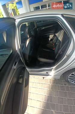 Седан Ford Fusion 2017 в 