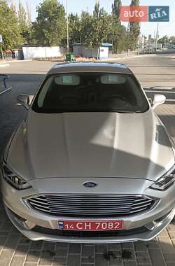 Седан Ford Fusion 2017 в 