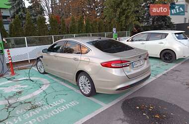 Седан Ford Fusion 2016 в 