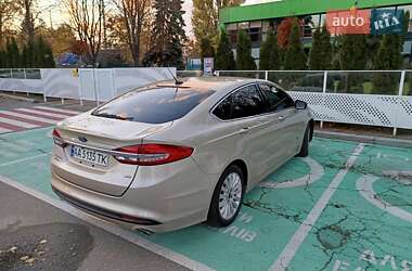 Седан Ford Fusion 2016 в 