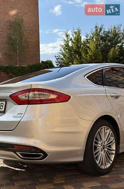 Седан Ford Fusion 2014 в 