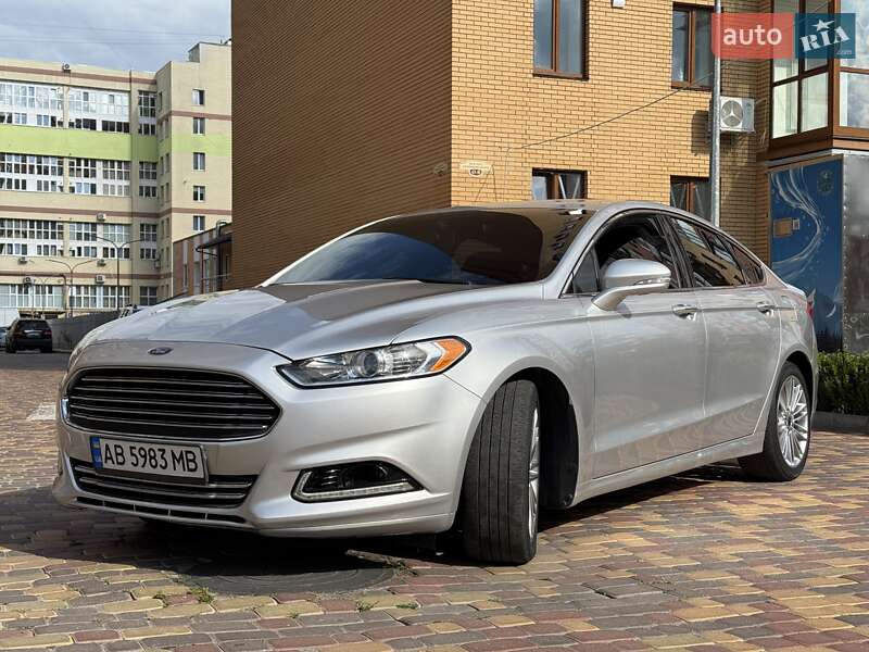 Седан Ford Fusion 2014 в 