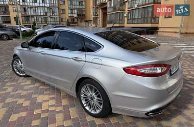 Седан Ford Fusion 2014 в 