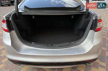 Седан Ford Fusion 2014 в 