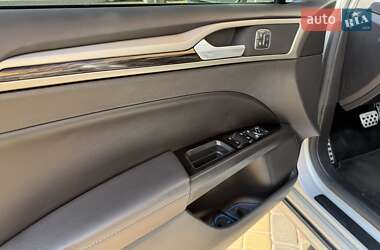 Седан Ford Fusion 2014 в 