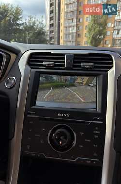 Седан Ford Fusion 2014 в 