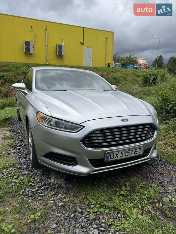 Седан Ford Fusion 2014 в 