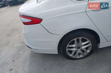 Седан Ford Fusion 2016 в 
