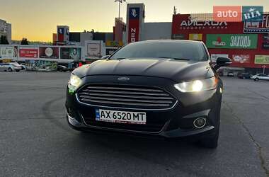 Седан Ford Fusion 2015 в 