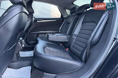 Седан Ford Fusion 2014 в 