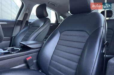 Седан Ford Fusion 2014 в 