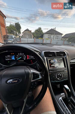 Седан Ford Fusion 2014 в 