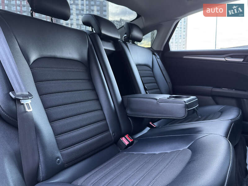Седан Ford Fusion 2014 в Києві