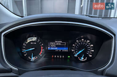 Седан Ford Fusion 2014 в 