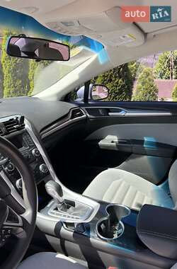 Седан Ford Fusion 2013 в 