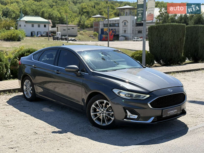 Седан Ford Fusion 2019 в Днепре