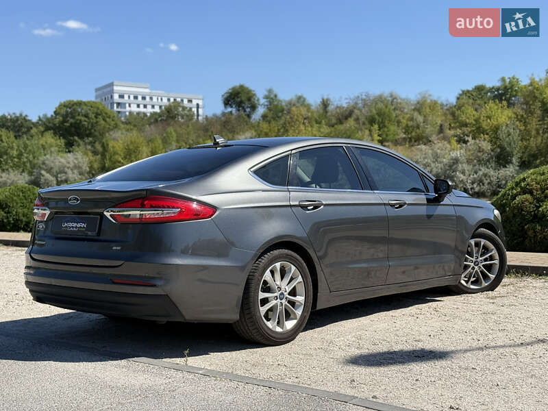 Седан Ford Fusion 2019 в Днепре