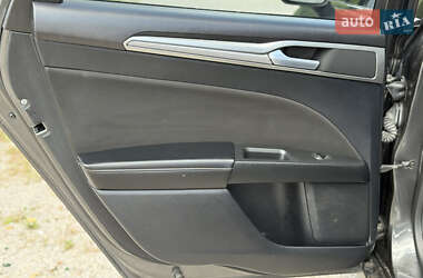 Седан Ford Fusion 2019 в 