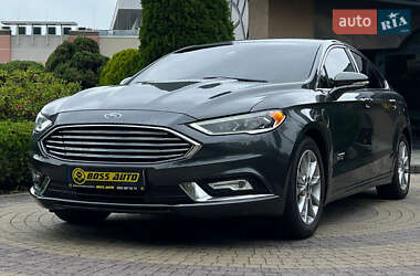 Седан Ford Fusion 2016 в 