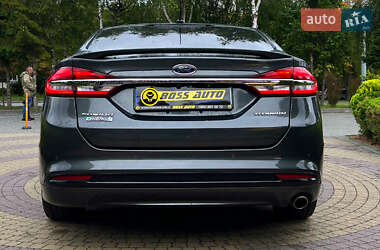 Седан Ford Fusion 2016 в 