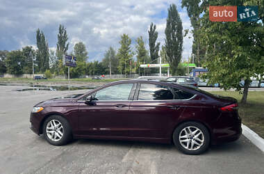Седан Ford Fusion 2016 в 
