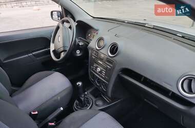 Хэтчбек Ford Fusion 2007 в 