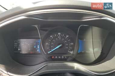 Седан Ford Fusion 2017 в 