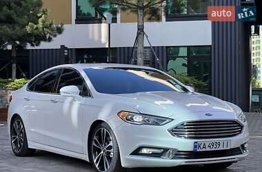 Седан Ford Fusion 2016 в 