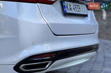 Седан Ford Fusion 2016 в 