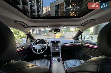 Седан Ford Fusion 2016 в 