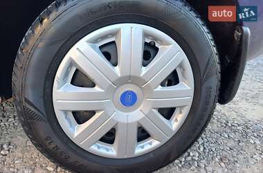 Хэтчбек Ford Fusion 2006 в 