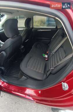Седан Ford Fusion 2014 в 