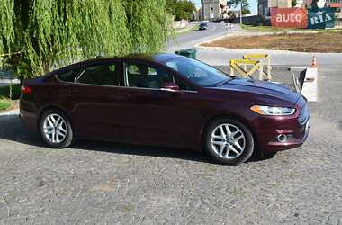 Седан Ford Fusion 2013 в 