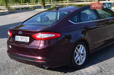 Седан Ford Fusion 2013 в 