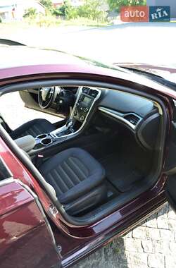 Седан Ford Fusion 2013 в 