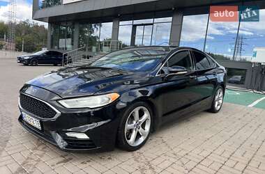 Седан Ford Fusion 2017 в 