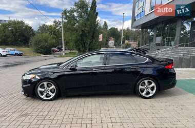 Седан Ford Fusion 2017 в 