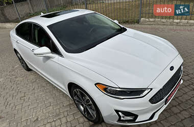 Седан Ford Fusion 2020 в 