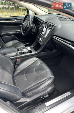 Седан Ford Fusion 2020 в 