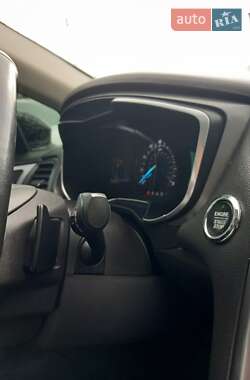 Седан Ford Fusion 2015 в 