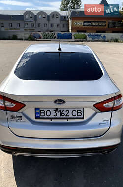 Седан Ford Fusion 2012 в 