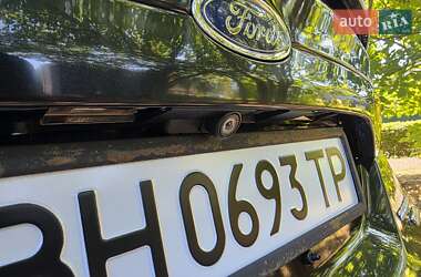 Седан Ford Fusion 2015 в 