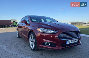 Седан Ford Fusion 2015 в Сарнах