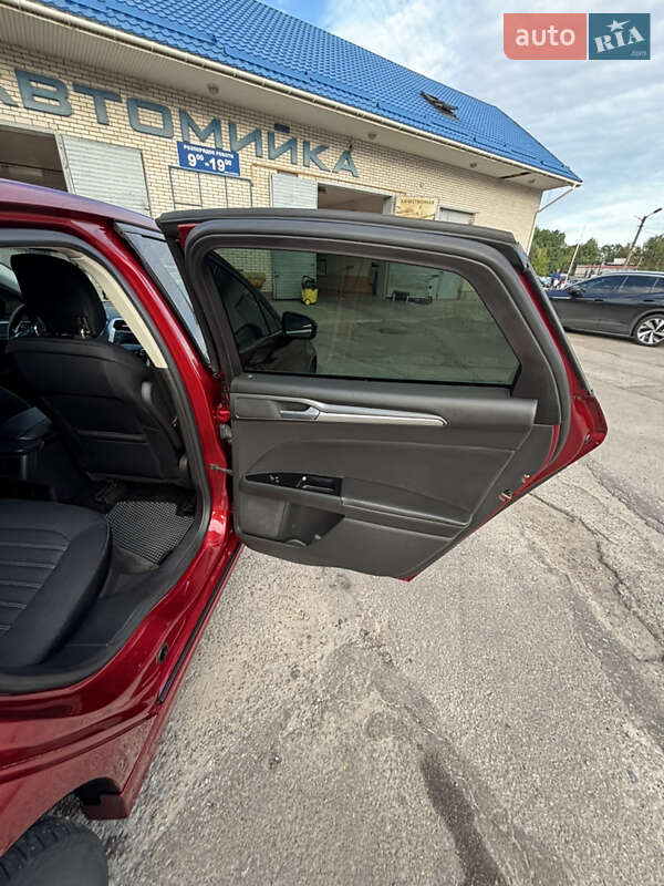 Седан Ford Fusion 2015 в Житомирі