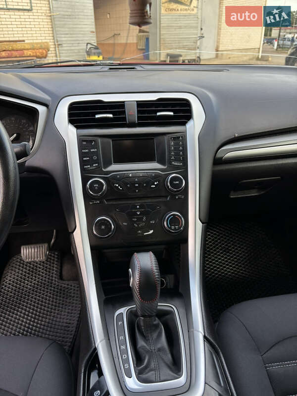 Седан Ford Fusion 2015 в Житомирі