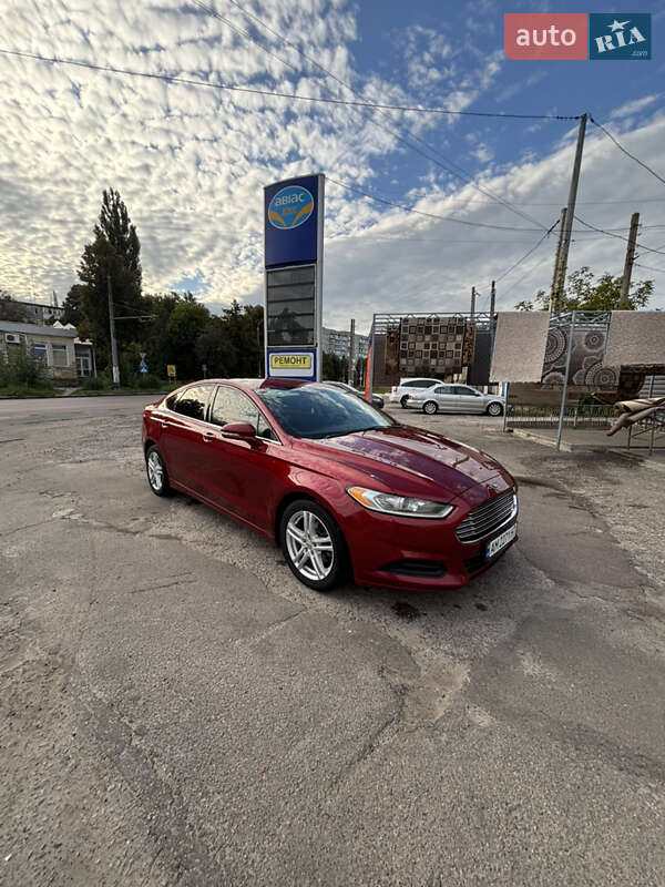 Седан Ford Fusion 2015 в Житомирі