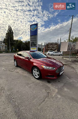 Седан Ford Fusion 2015 в 