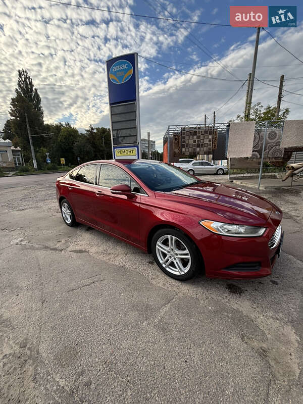 Седан Ford Fusion 2015 в Житомирі