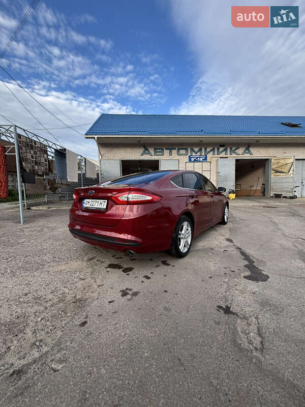 Седан Ford Fusion 2015 в Житомирі