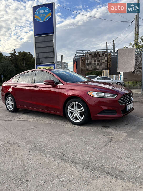 Седан Ford Fusion 2015 в Житомирі